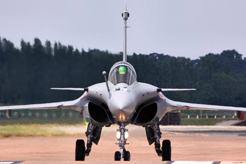 Illustration for article titled Check Out These Photos From The Biggest Air Show Of Your Damn Life
